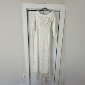 Elegant White Lace Long-Sleeve Maxi Dress